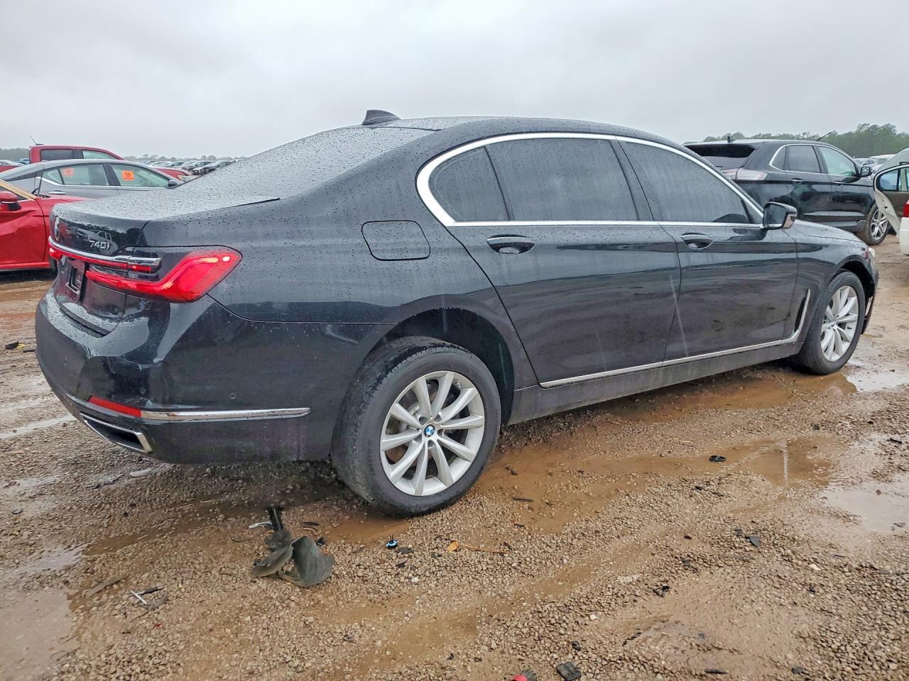 2020 BMW Seria 7 740i - zdjęcie 3