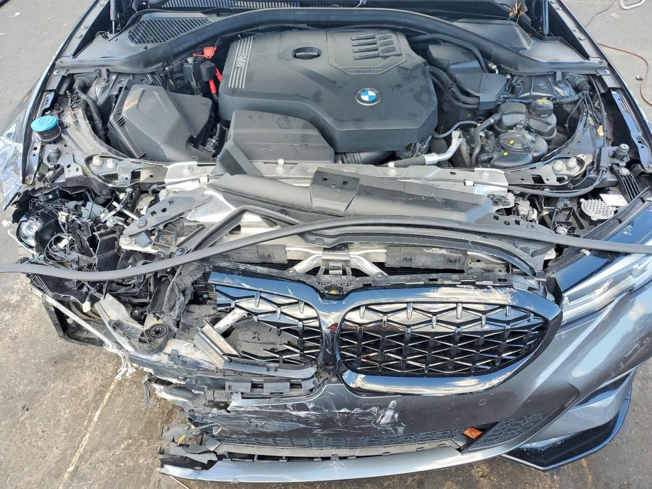 2022 BMW 330I - zdjęcie 11