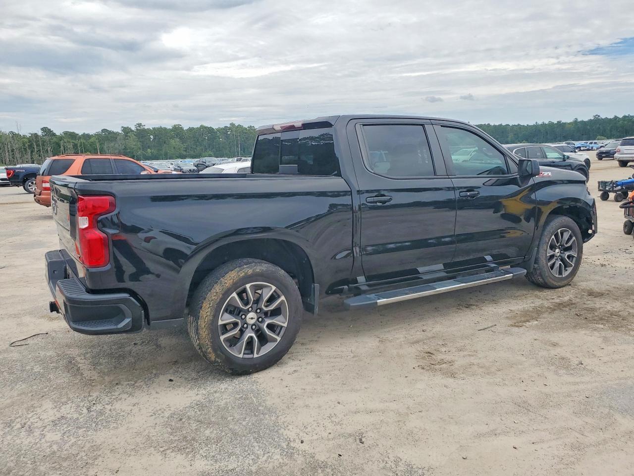 2021 Chevrolet Silverado K1500 Rst - zdjęcie 3