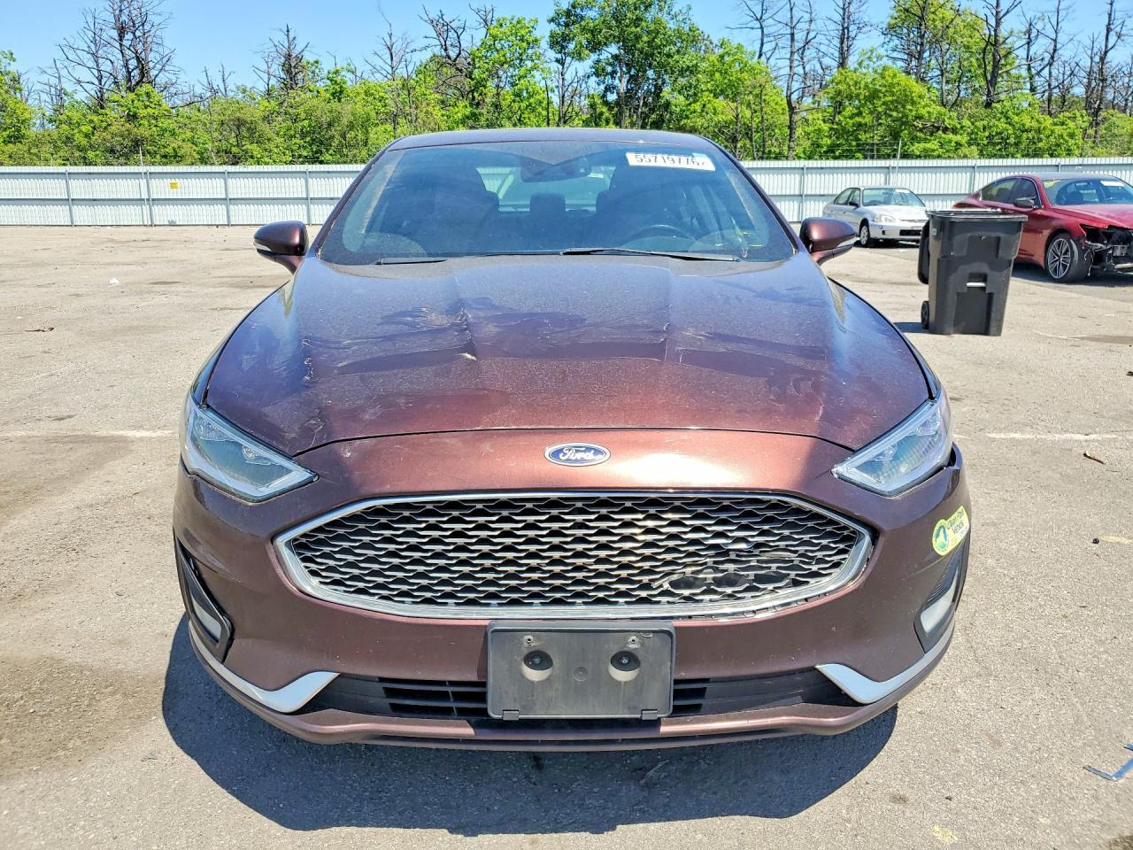 2019 Ford Fusion Titanium - zdjęcie 5
