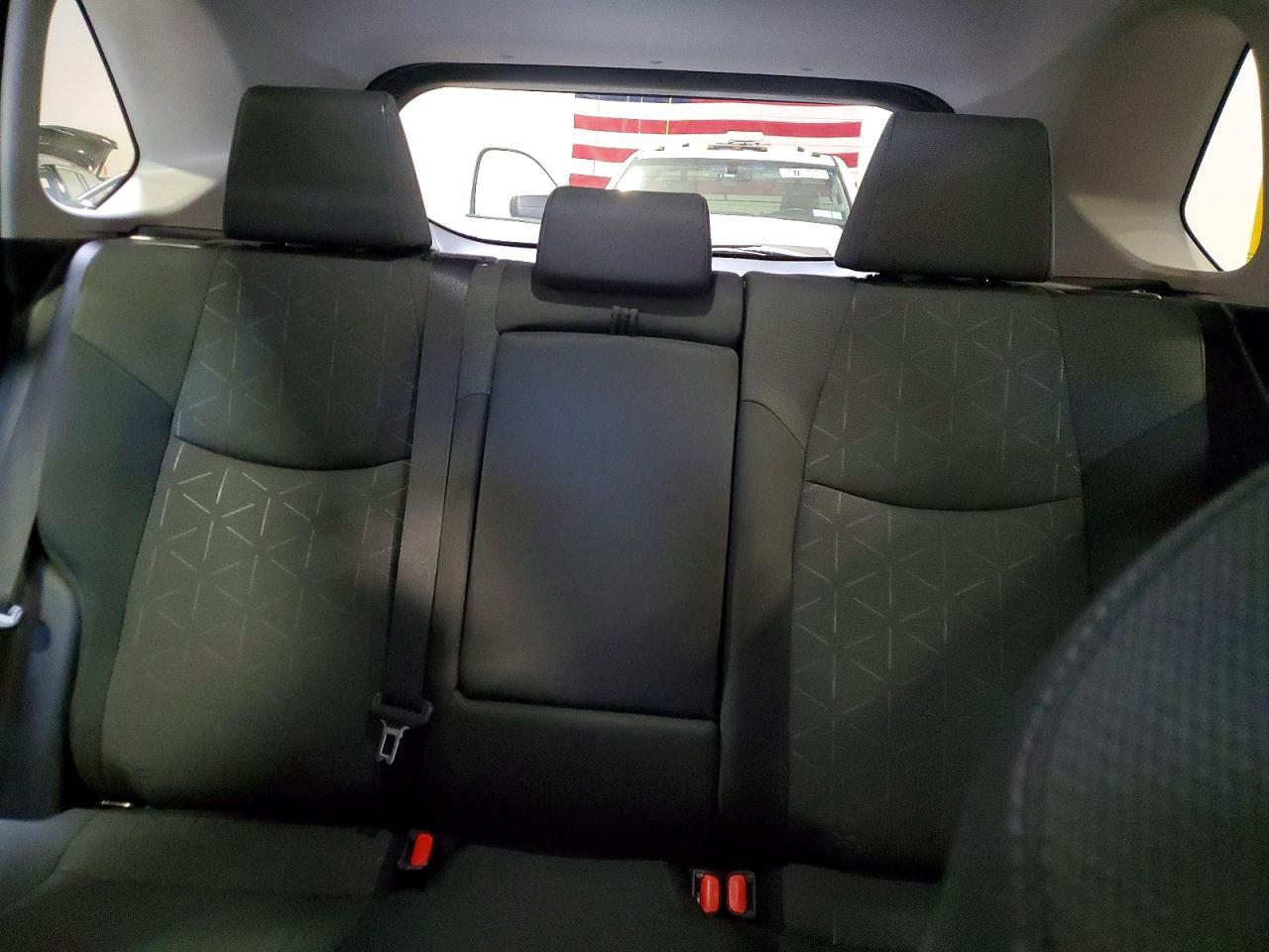 2024 Toyota Rav4 Hybrid Xle - zdjęcie 10