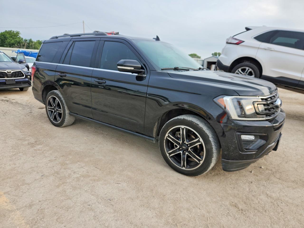 2019 Ford Expedition Limited - zdjęcie 4