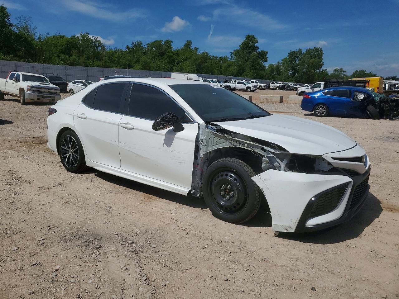 2022 Toyota Camry Se - zdjęcie 4