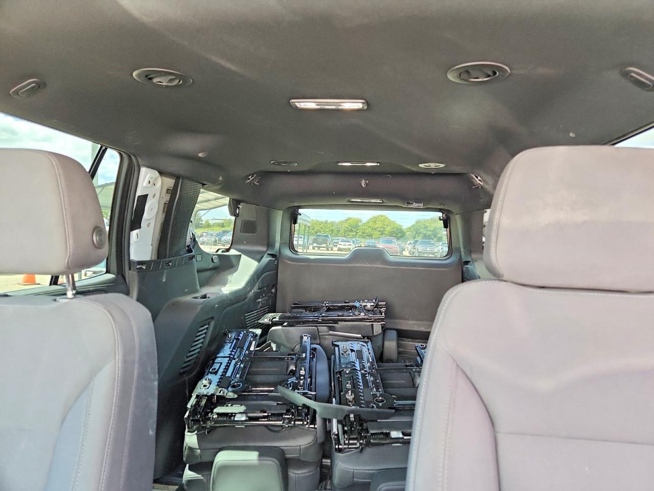 2023 Chevrolet Tahoe C1500 - zdjęcie 10