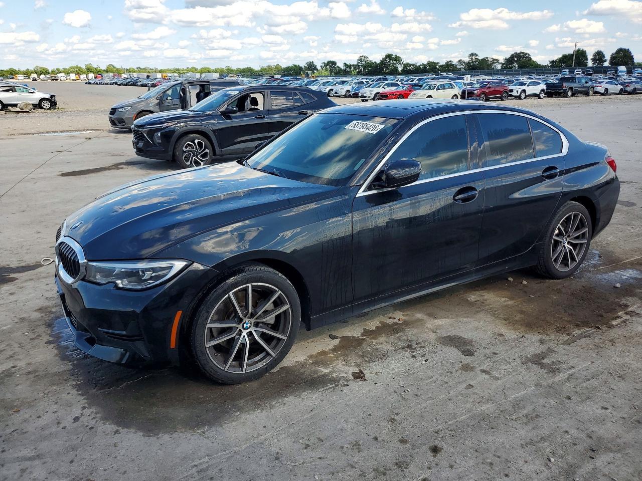 2021 BMW 330Xi - zdjęcie główne