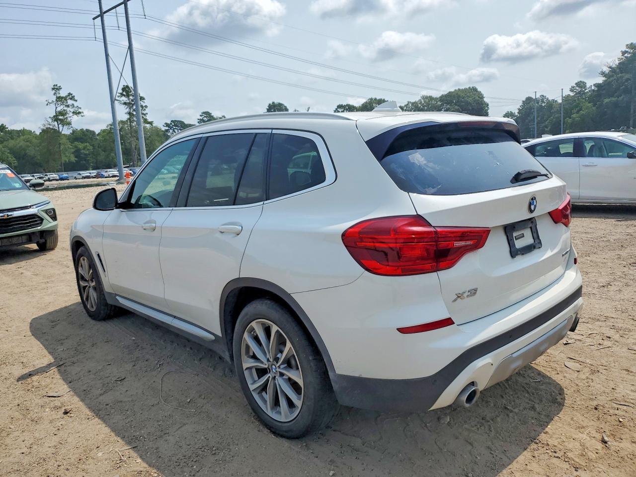 2019 BMW X3 Sdrive30I - zdjęcie 2
