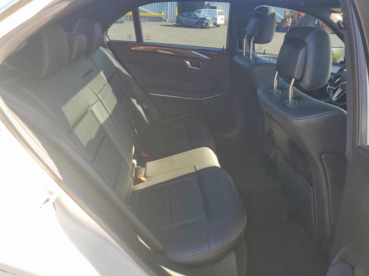 2014 Mercedes-Benz E 350 4Matic - zdjęcie 10