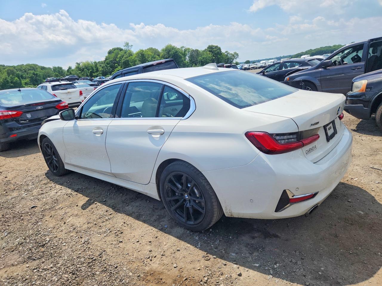 2020 BMW 330Xi - zdjęcie 2