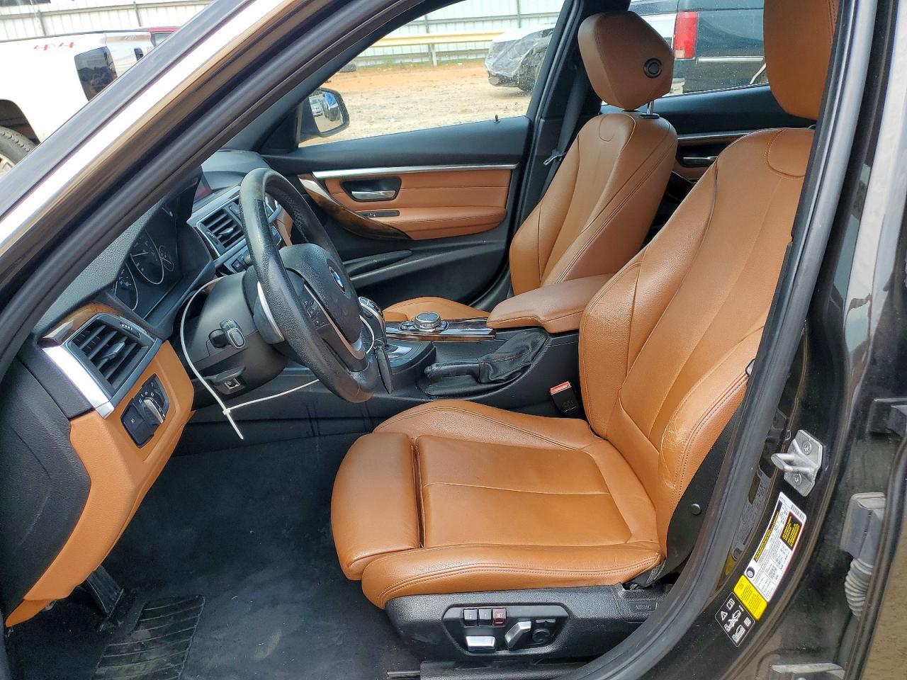 2017 BMW Seria 3 330i - zdjęcie 7