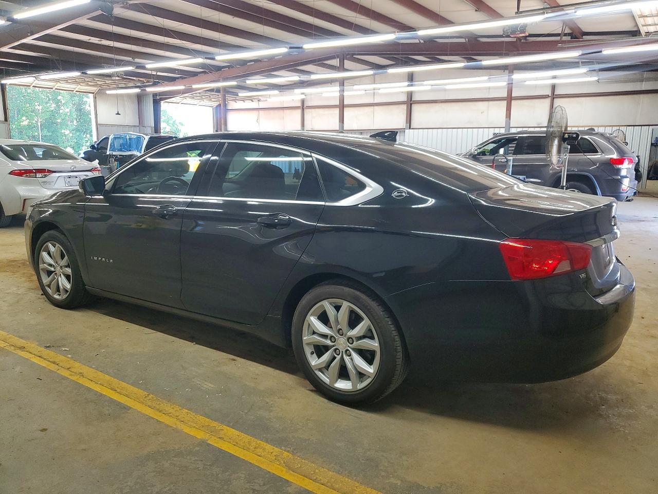 2020 Chevrolet Impala Lt - zdjęcie 2