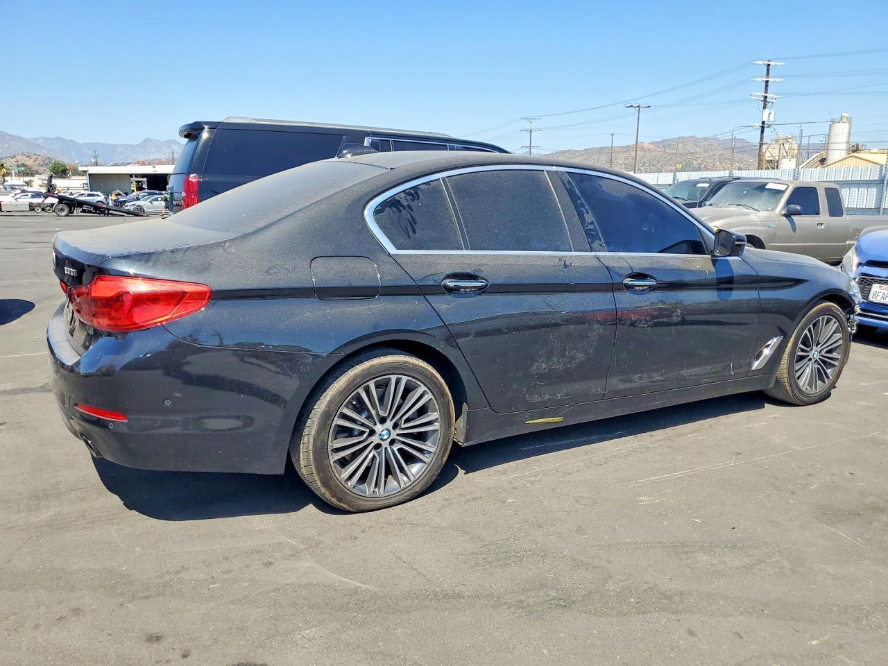 2018 BMW 530 I - zdjęcie 3