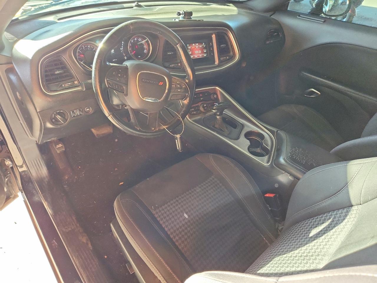 2016 Dodge Challenger Sxt - zdjęcie 8