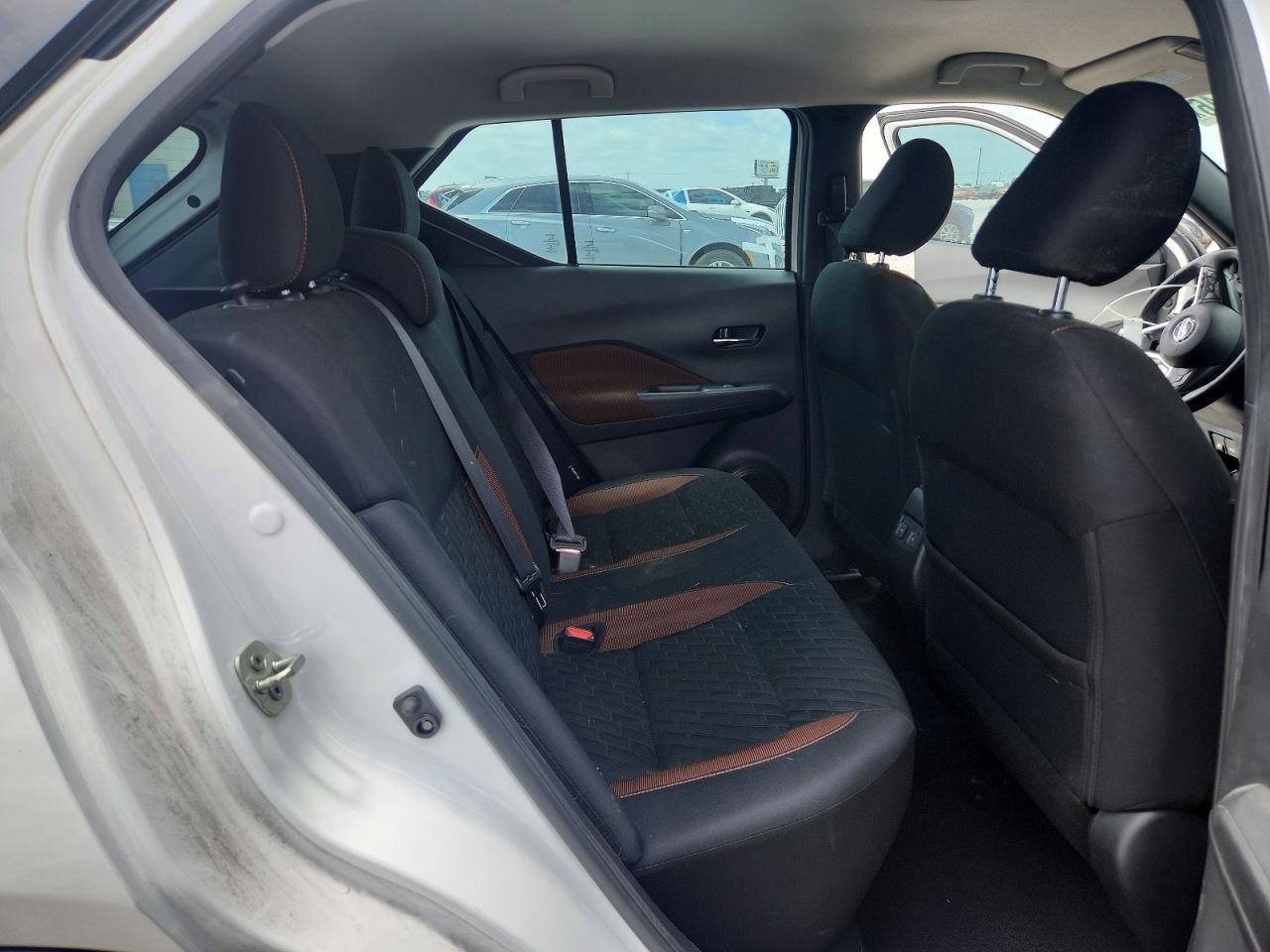 2021 Nissan Kicks - zdjęcie 11