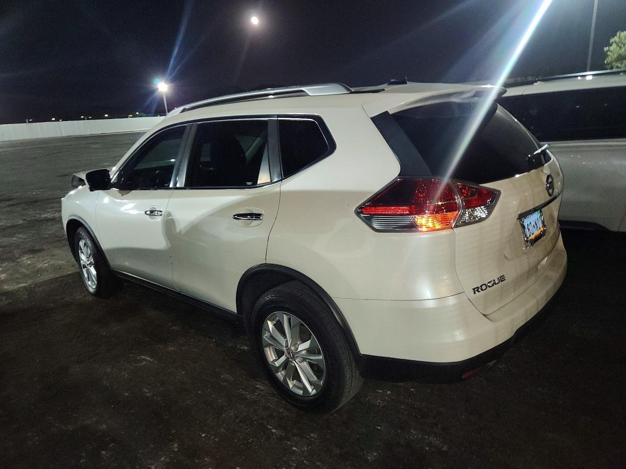 2016 Nissan Rogue Sv - zdjęcie 2