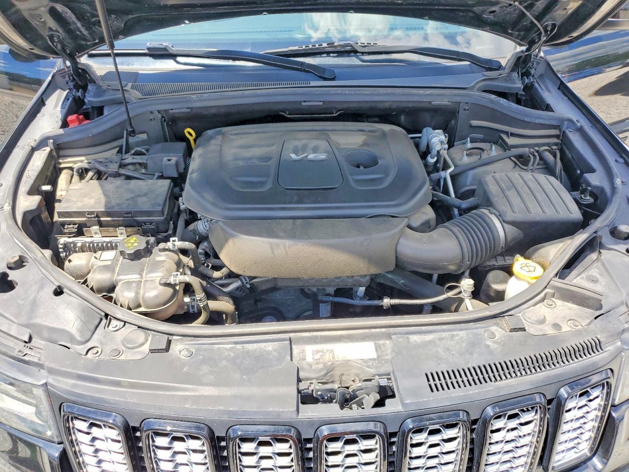 2018 Jeep Grand Cherokee Laredo - zdjęcie 12
