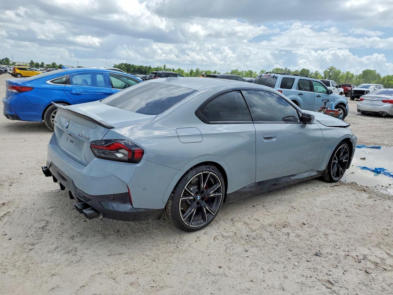 2024 BMW M240Xi - zdjęcie 3