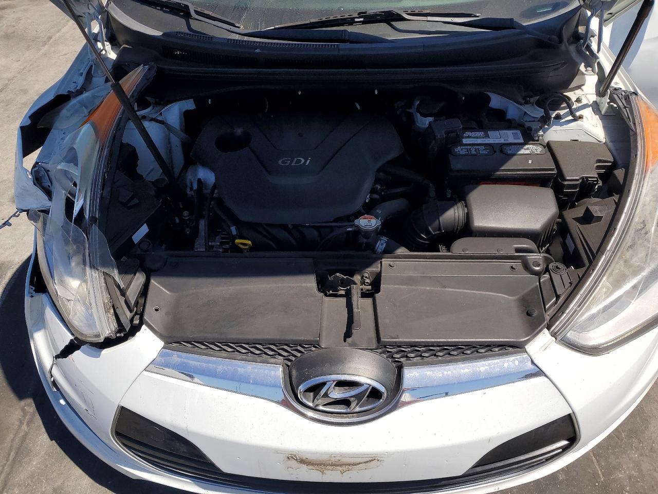 2016 Hyundai Veloster Base - zdjęcie 11