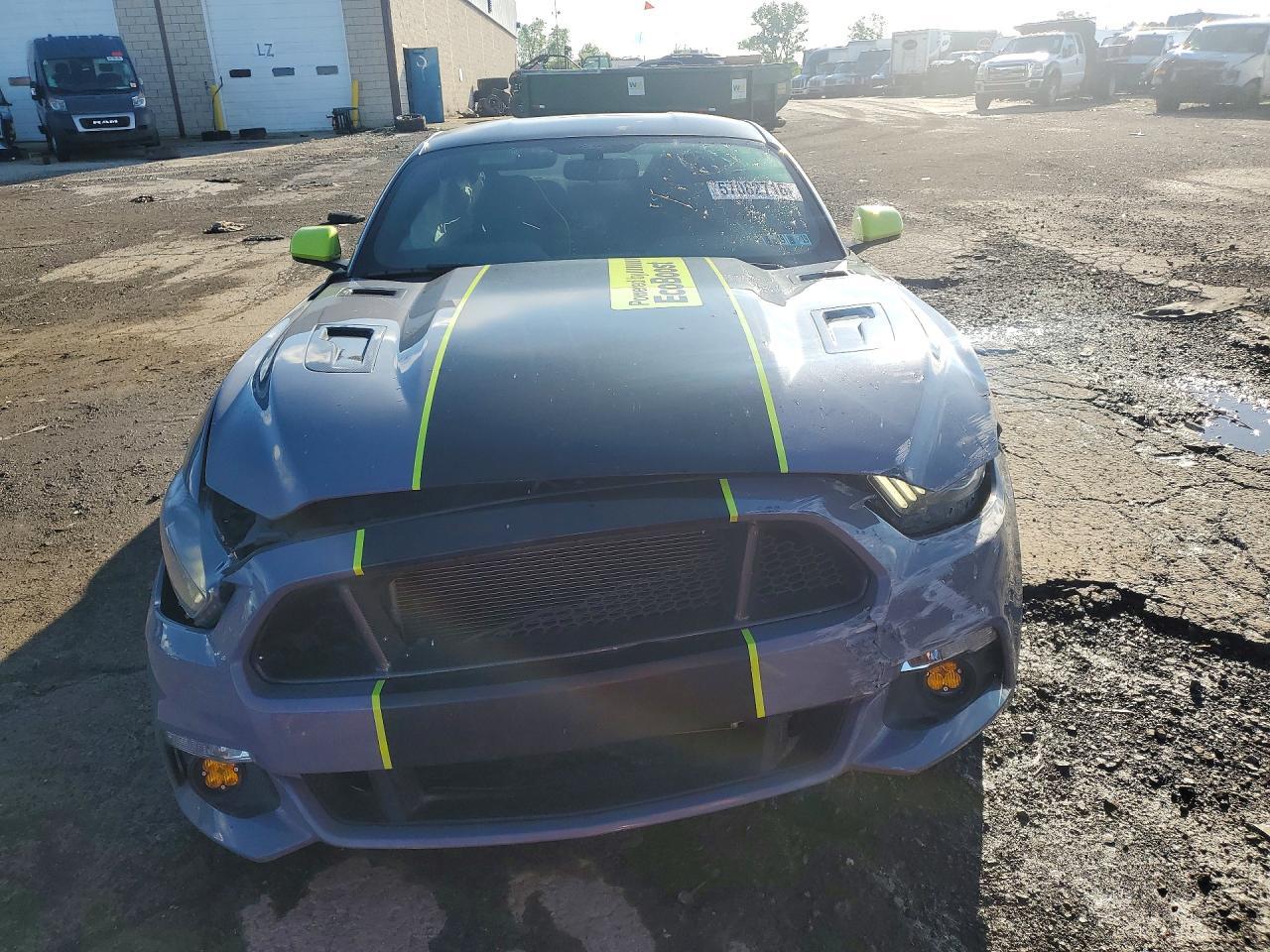 2017 Ford Mustang - zdjęcie 5