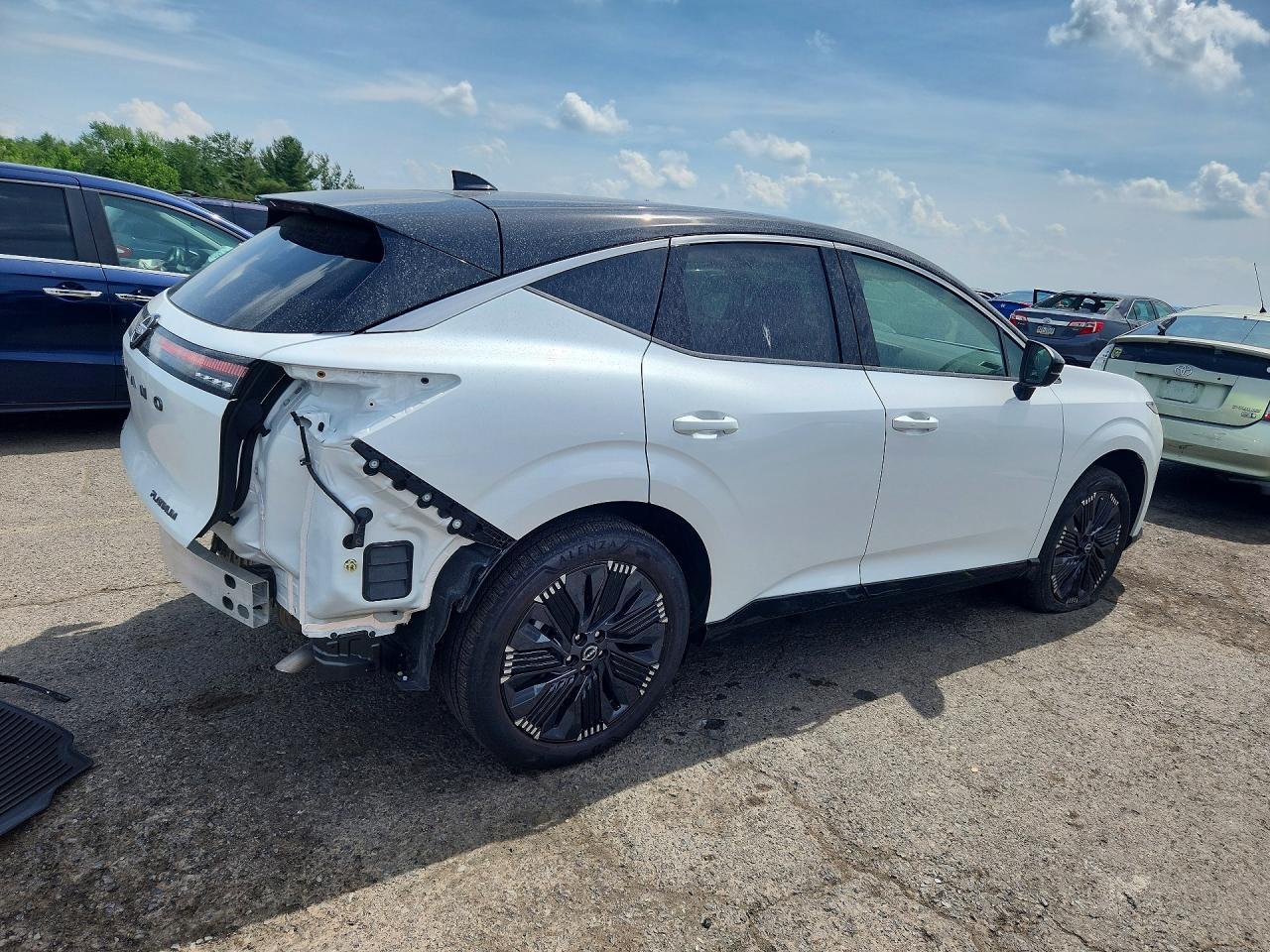 2025 Nissan Murano Platinum - zdjęcie 3
