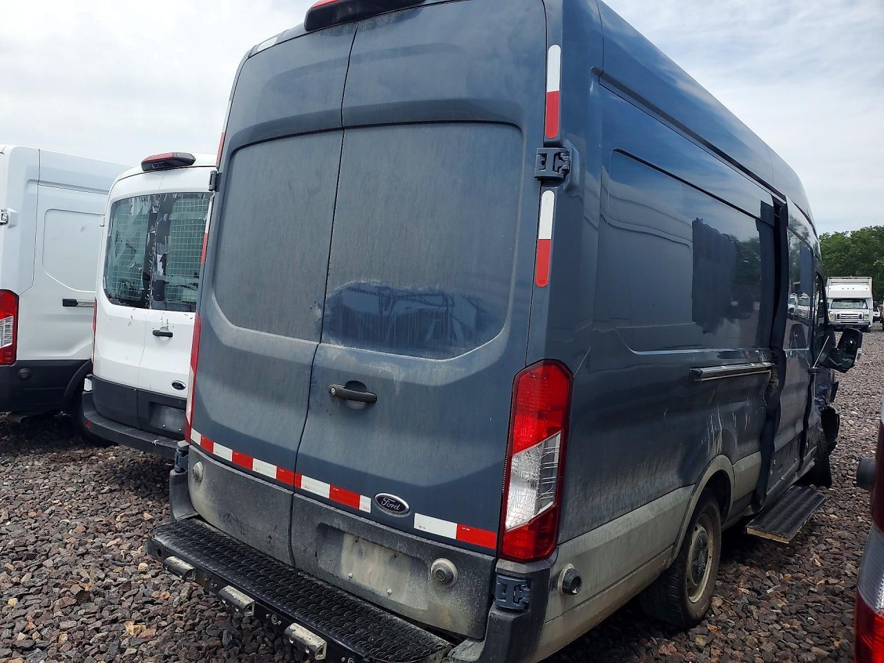 2019 Ford Transit T-250 - zdjęcie 3