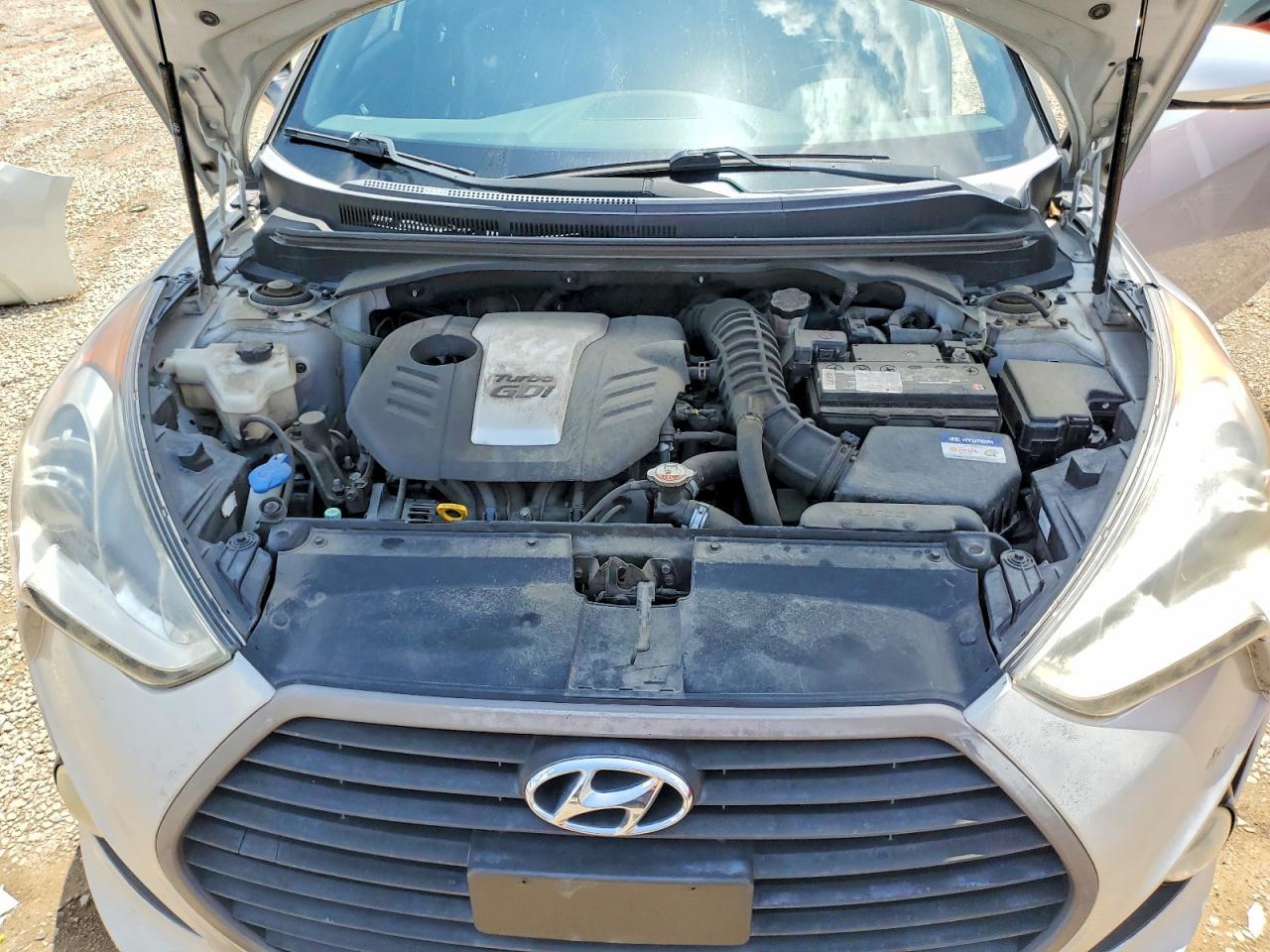 2016 Hyundai Veloster Turbo - zdjęcie 11