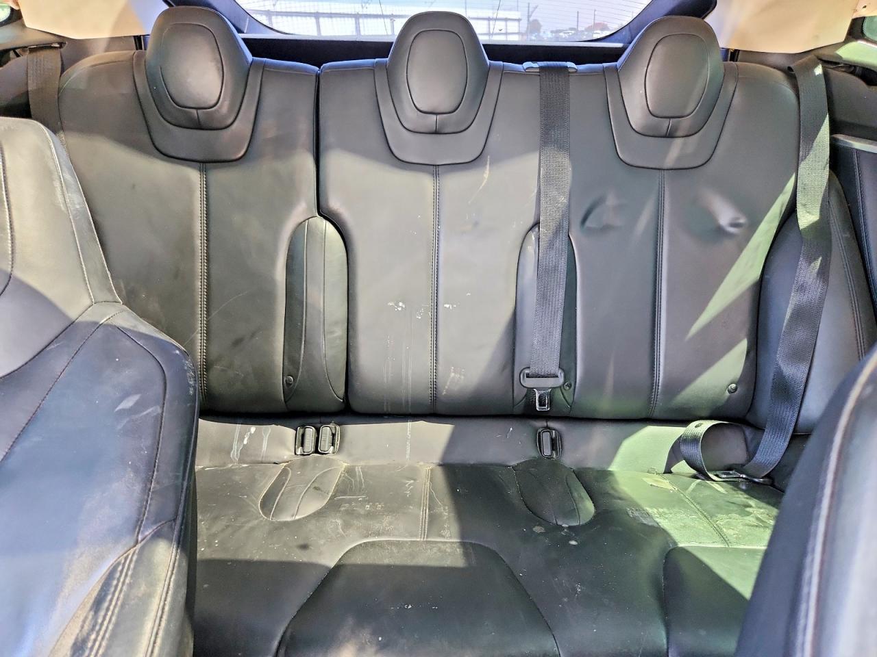 2014 Tesla Model S - zdjęcie 10