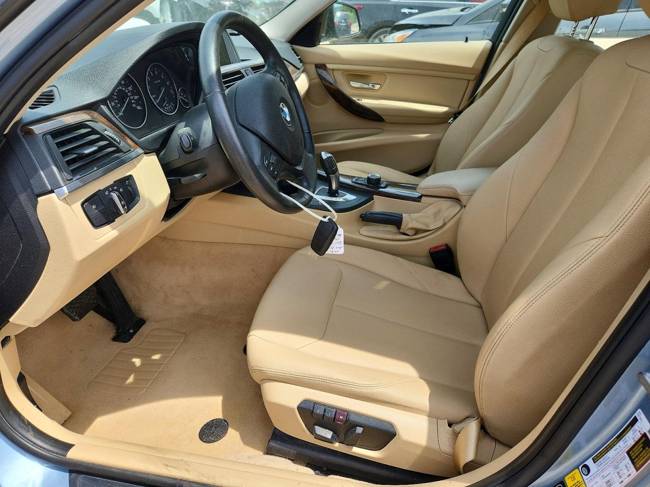 2014 BMW 320 I xDrive - zdjęcie 7