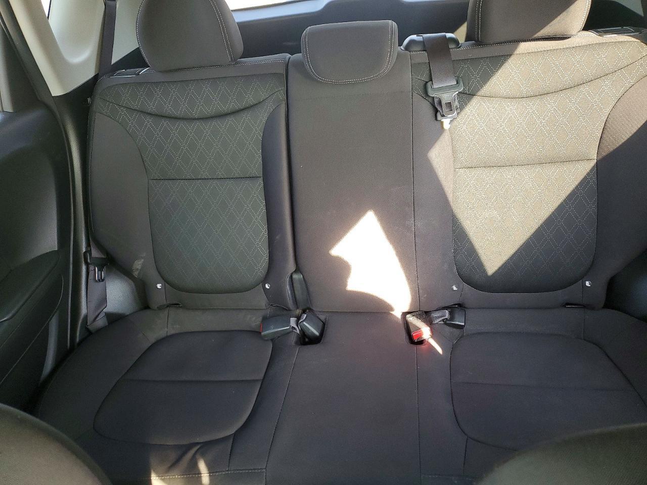 2015 Kia Soul Base - zdjęcie 10