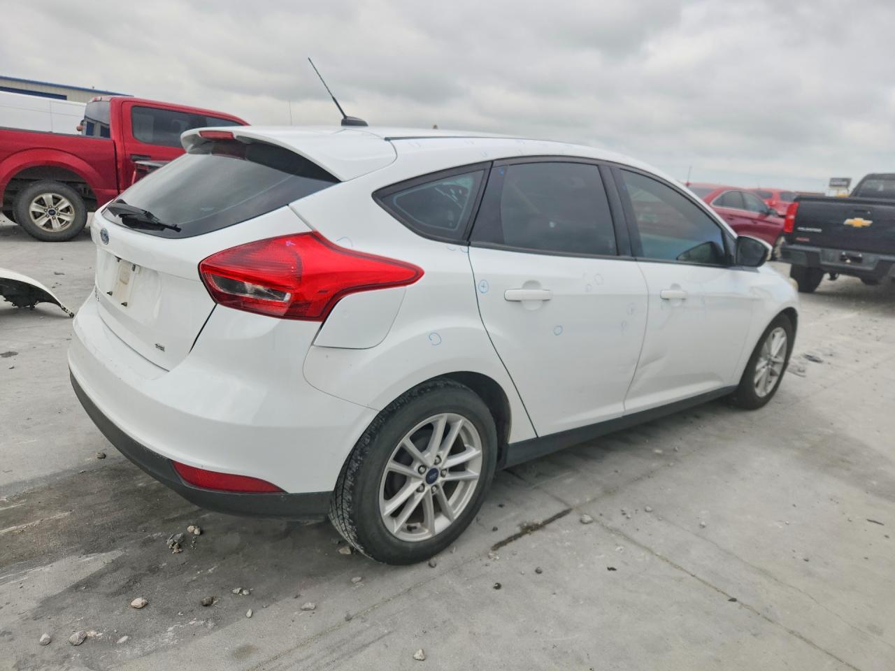 2017 Ford Focus Se - zdjęcie 3