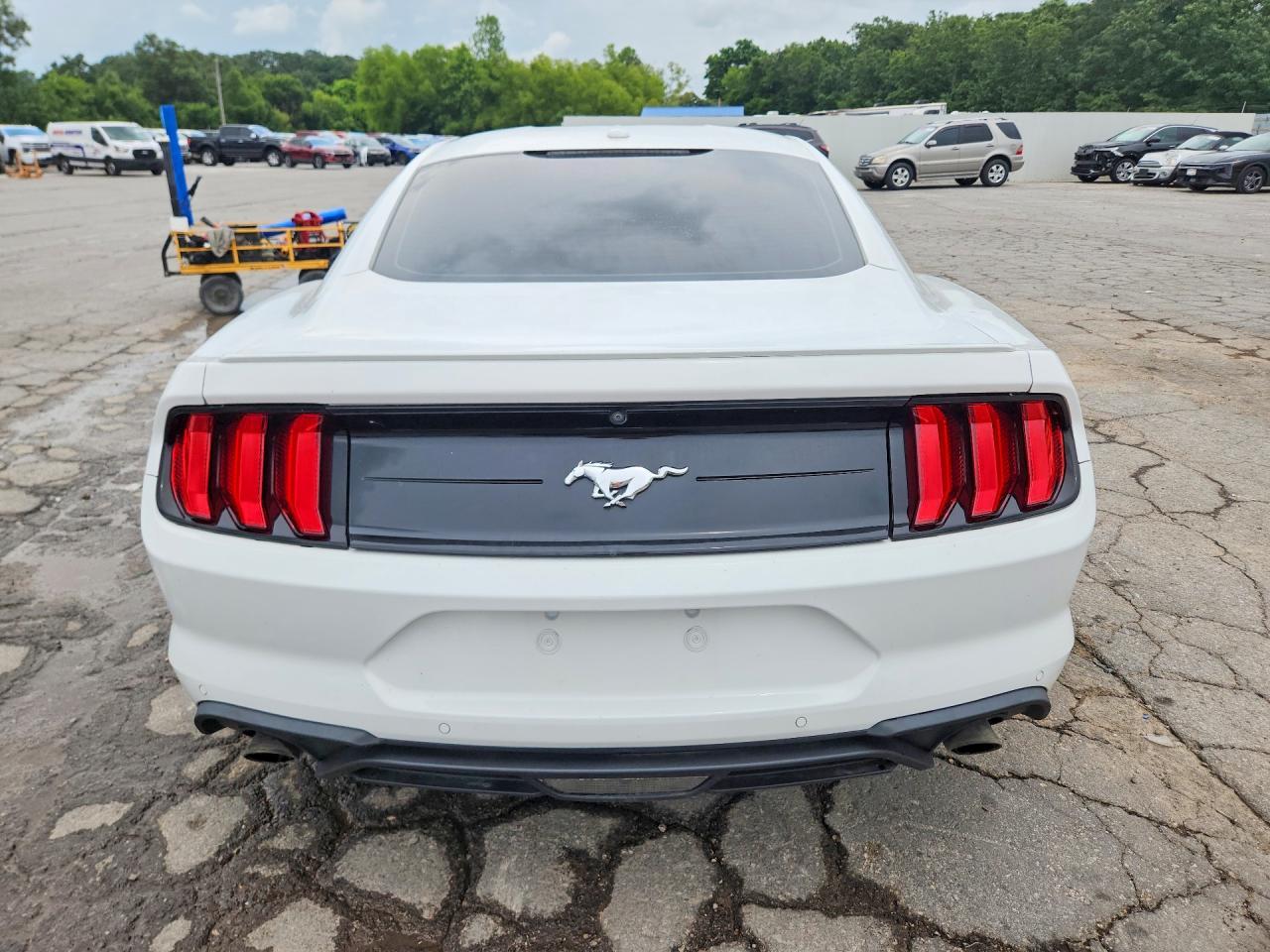 2020 Ford Mustang - zdjęcie 6
