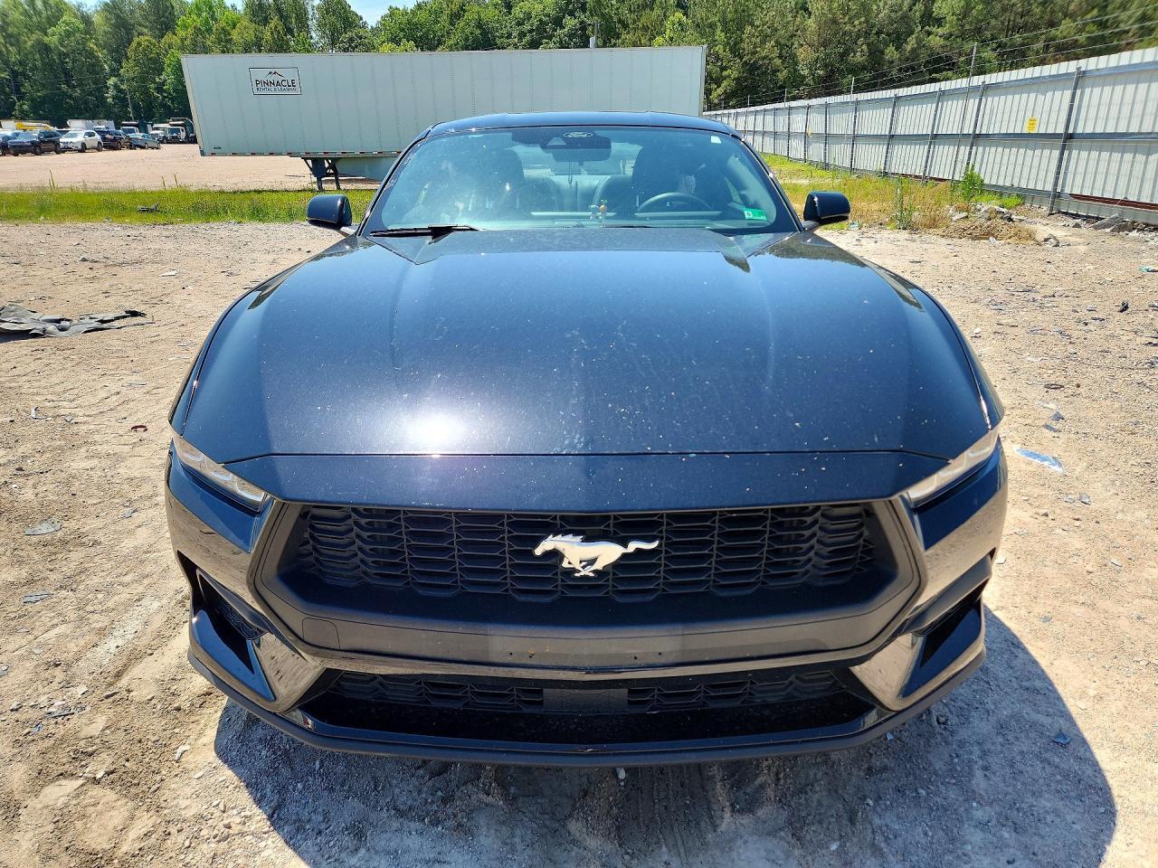 2024 Ford Mustang - zdjęcie 5