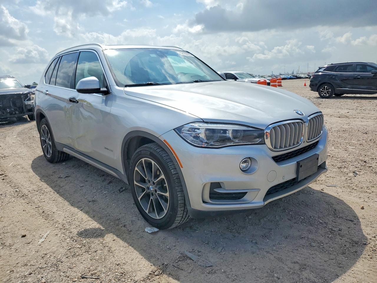 2017 BMW X5 xDrive35I - zdjęcie 4