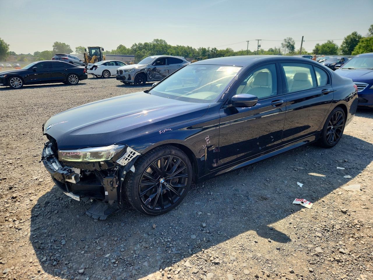 2021 BMW Seria 7 750i - zdjęcie główne