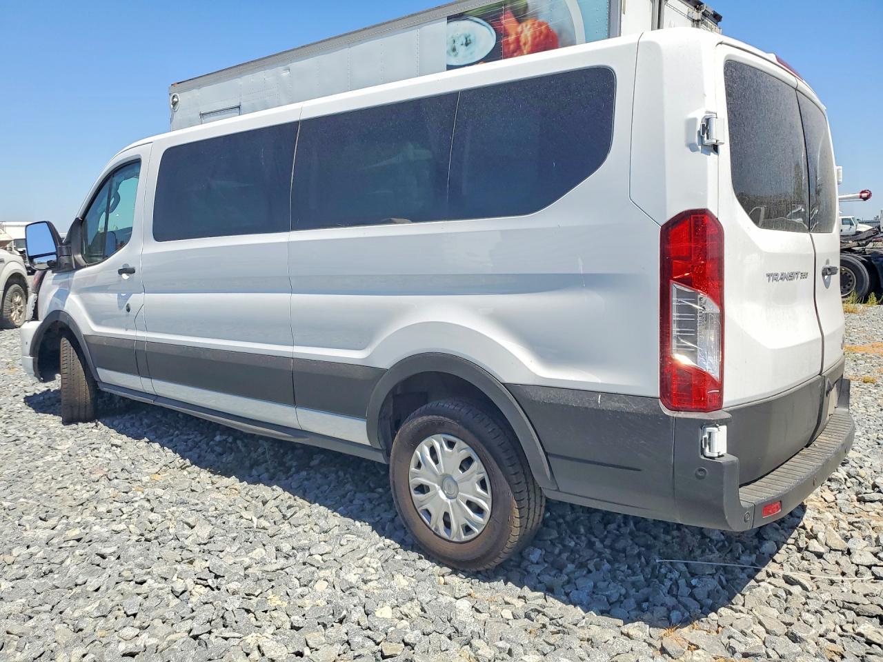 2025 Ford Transit T-350 - zdjęcie 2