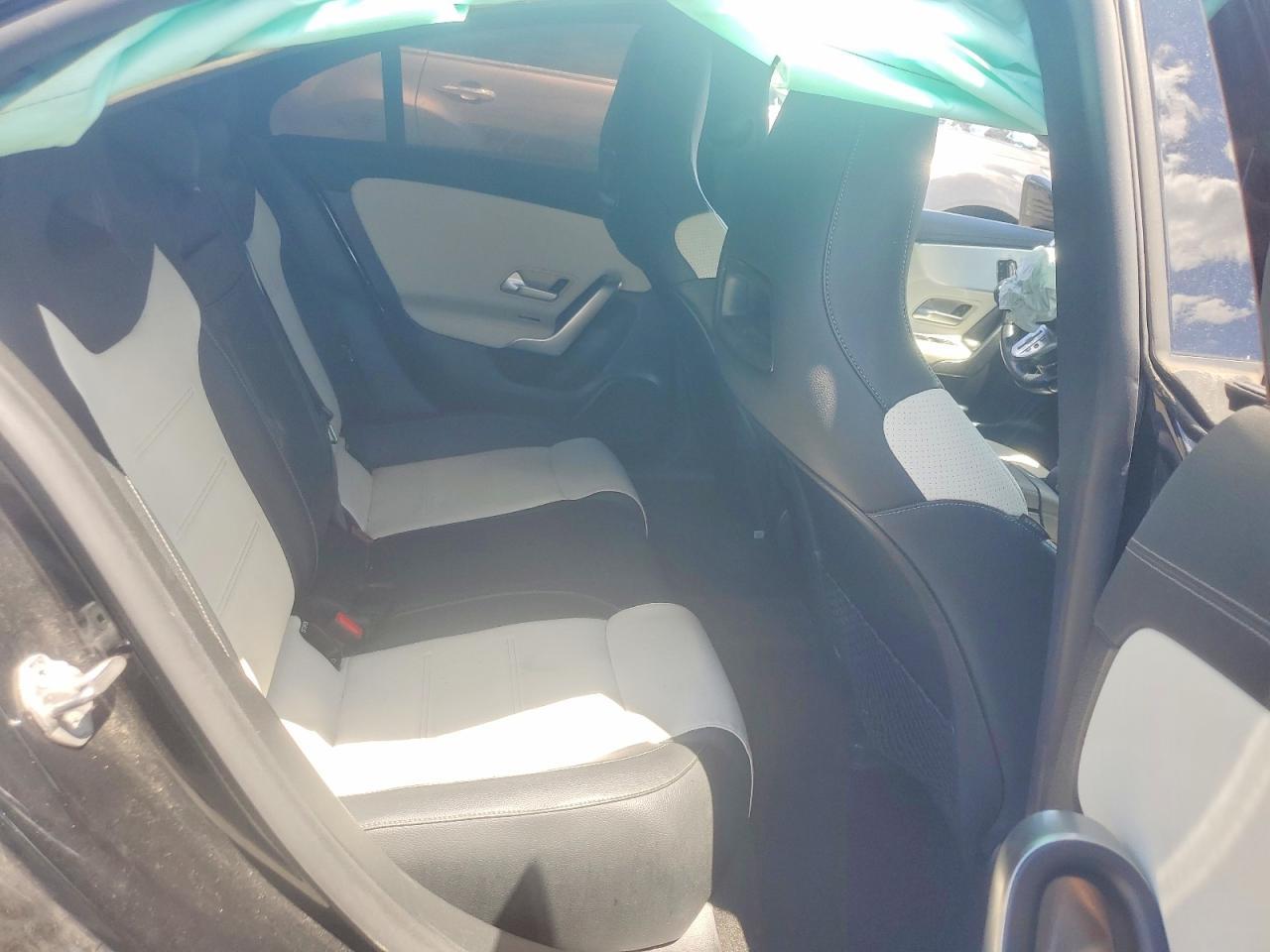 2022 Mercedes-Benz Cla Amg 35 4Matic - zdjęcie 10