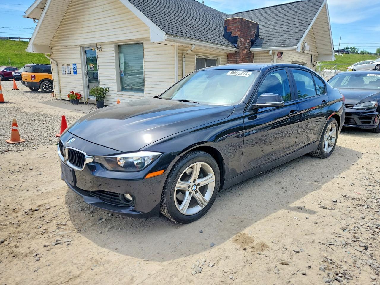 2014 BMW 320 I xDrive - zdjęcie główne