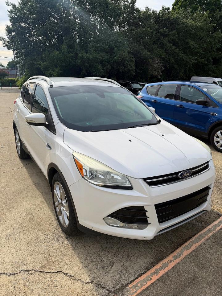 2016 Ford Escape Titanium - zdjęcie główne