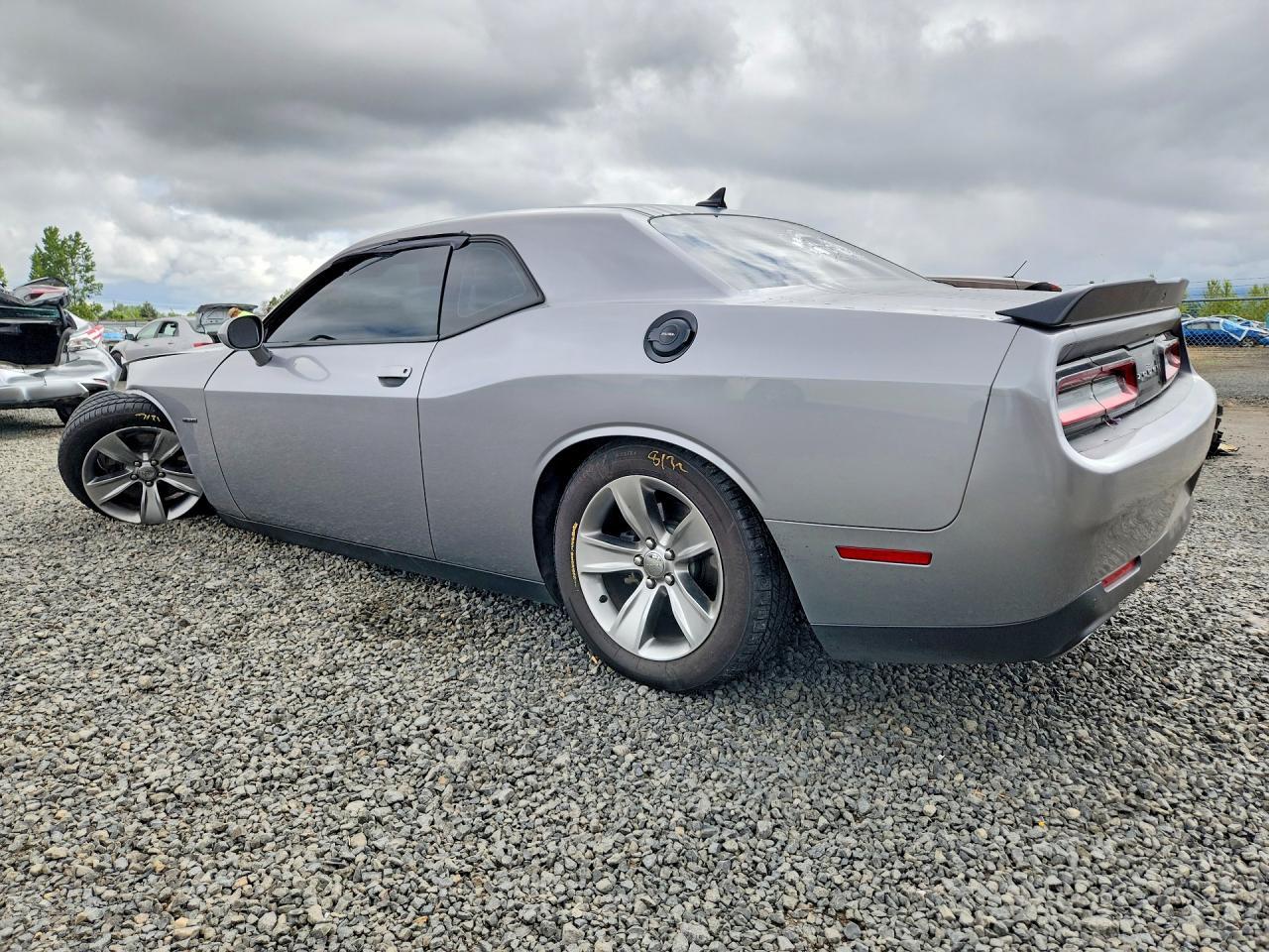 2016 Dodge Challenger R - zdjęcie 2