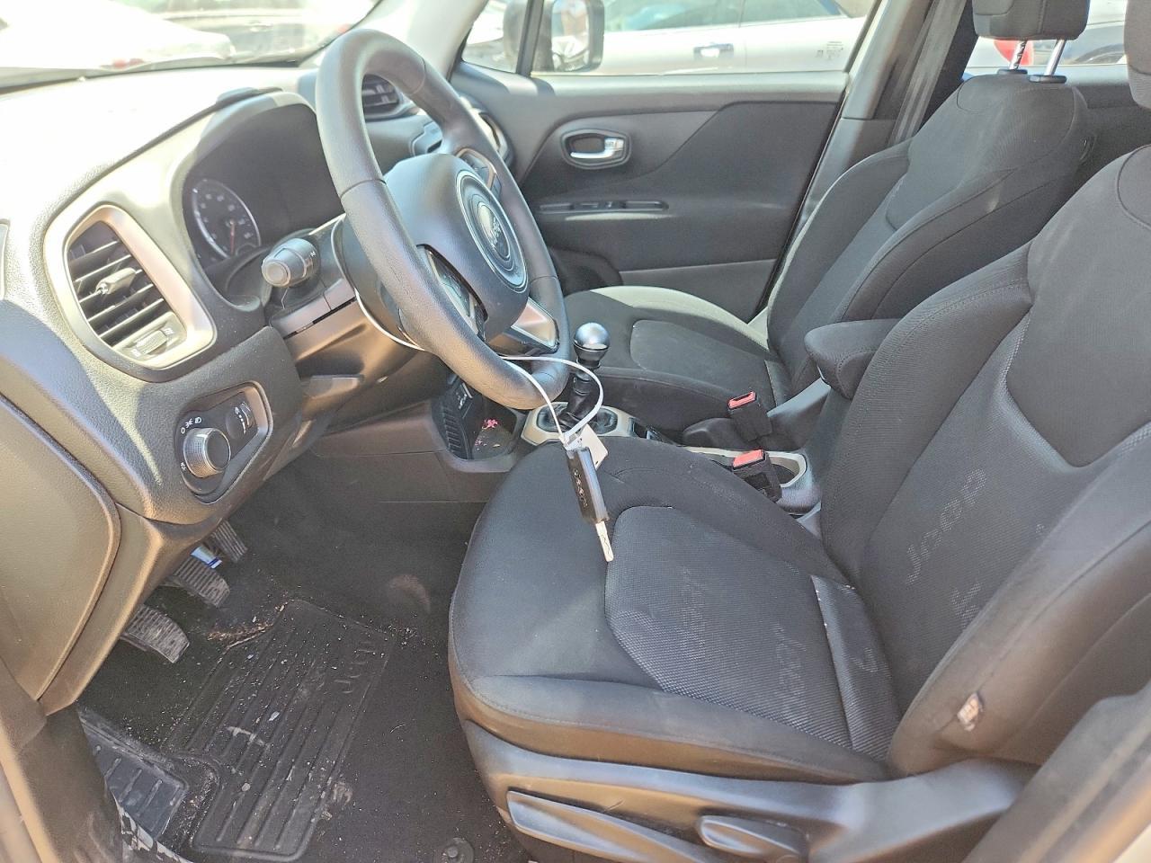 2016 Jeep Renegade Sport - zdjęcie 13