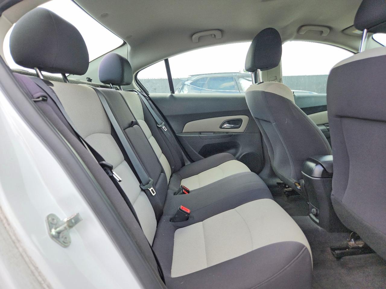 2014 Chevrolet Cruze Ls - zdjęcie 10