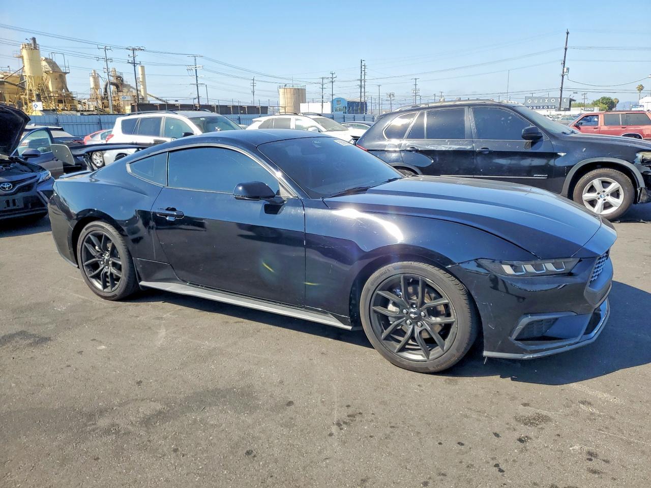 2024 Ford Mustang - zdjęcie 4
