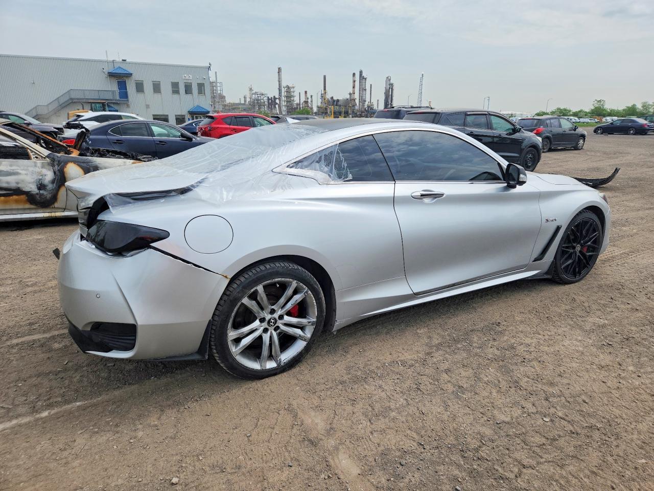 2017 Infiniti Q60 Red Sport 400 - zdjęcie 3