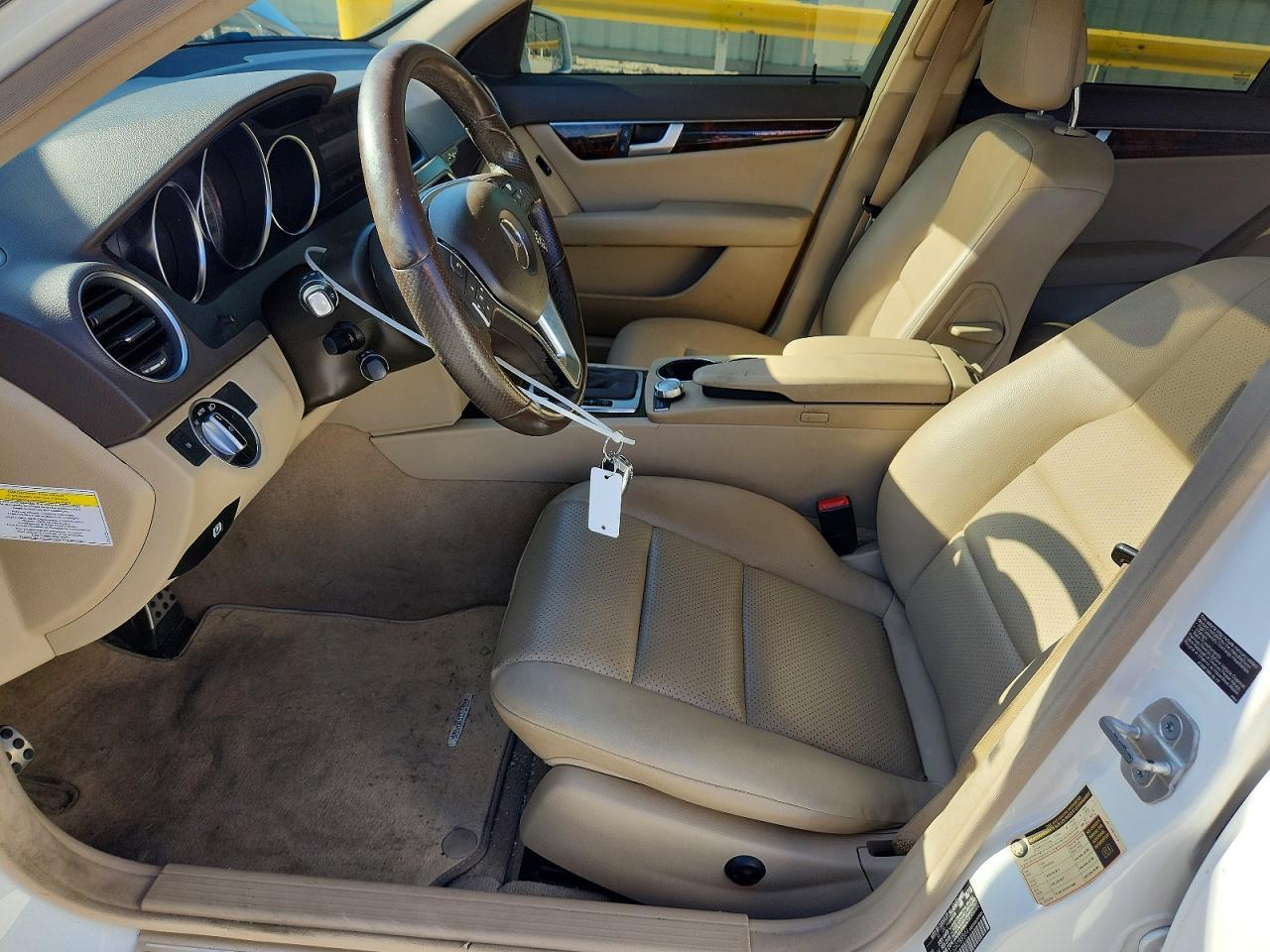2013 Mercedes-Benz C 250 - zdjęcie 9