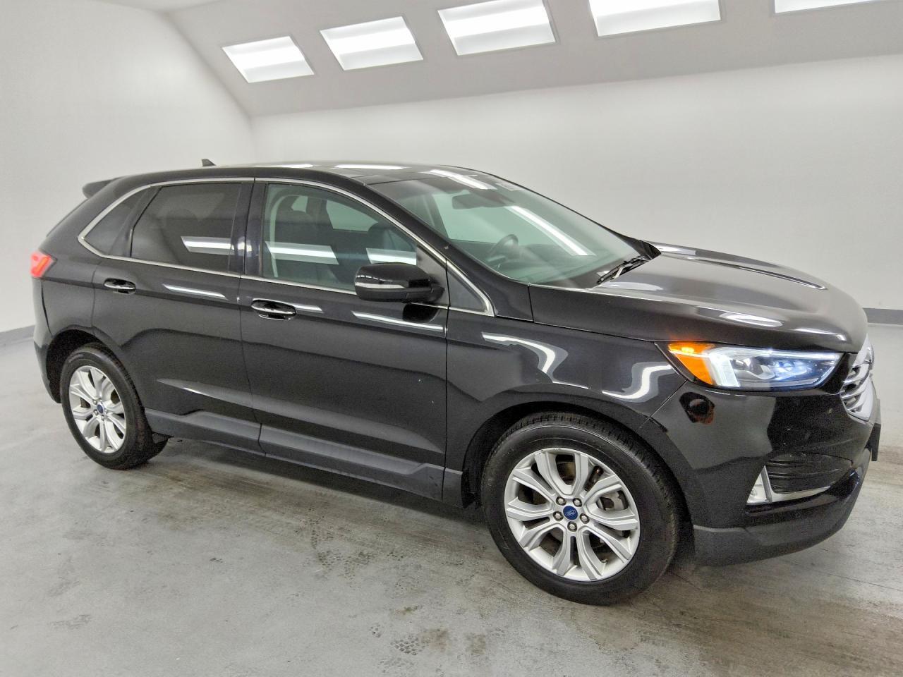 2022 Ford Edge Titanium - zdjęcie 4