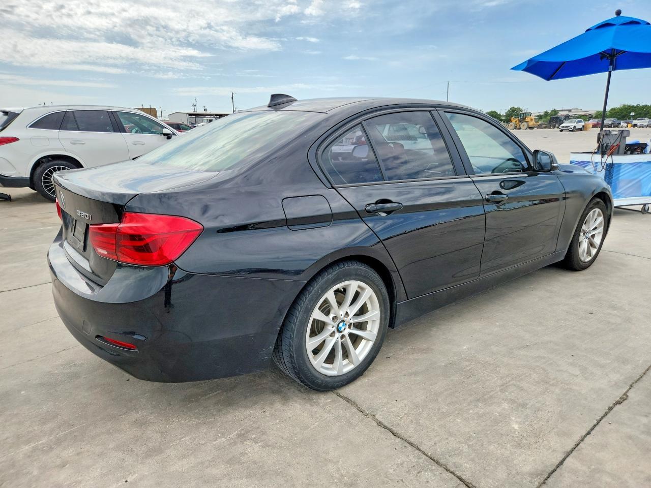 2018 BMW 320 I - zdjęcie 3