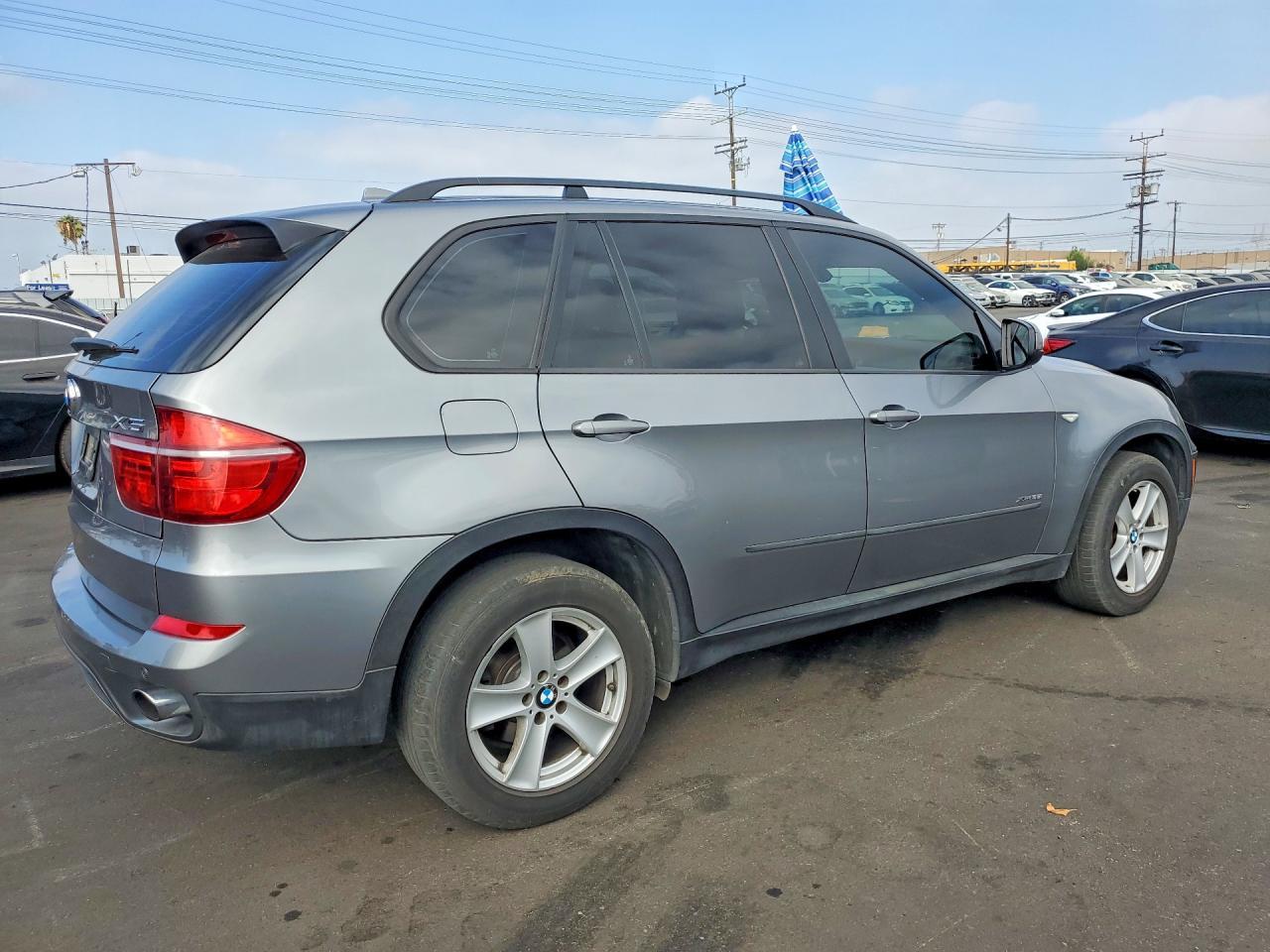 2013 BMW X5 xDrive35I - zdjęcie 3