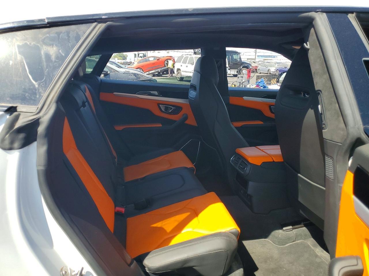 2021 Lamborghini Urus - zdjęcie 11