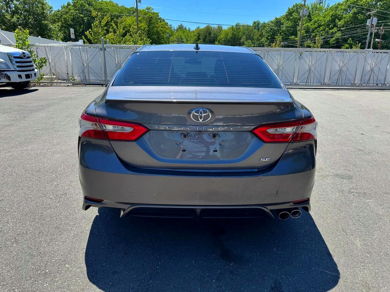 2019 Toyota Camry Se - zdjęcie 6