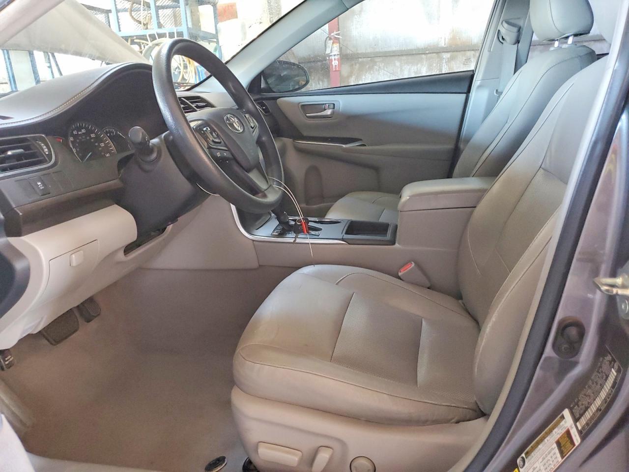 2015 Toyota Camry Le - zdjęcie 7