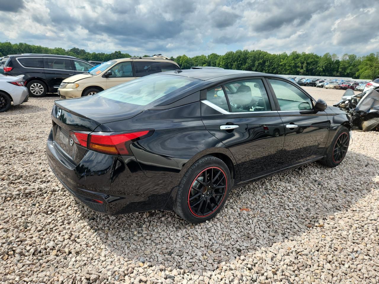 2019 Nissan Altima S - zdjęcie 3